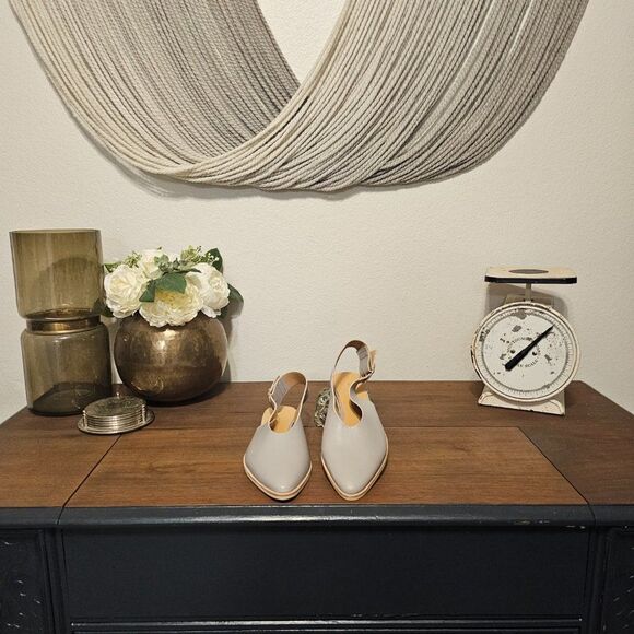 All Black Gray Pointed Sling Back Loafers Sz 37.5 (US 7) - Picture 2 of 8